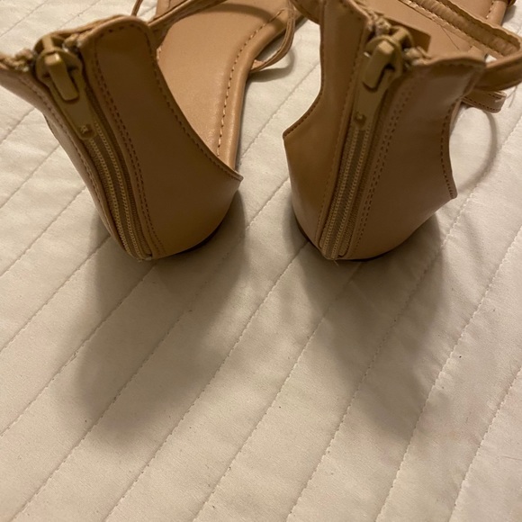 Cute Nude Sandals - Picture 5 of 6